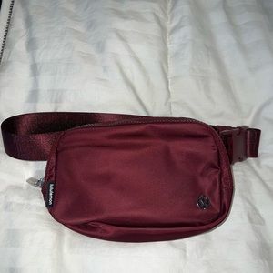 Everywhere Belt Bag 1L